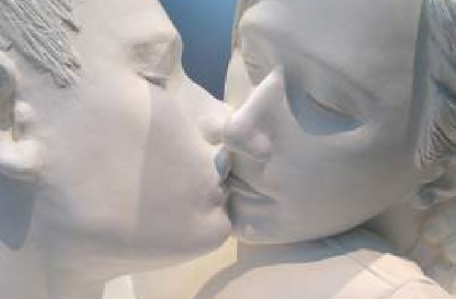 Acasa Gold se lanseaza din aprilie