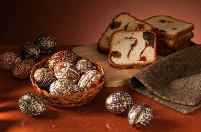 Ce vor primi angajatii multinationalelor de Paste?