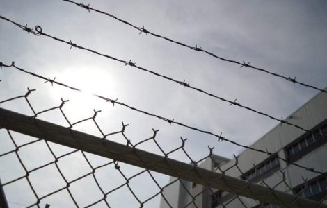 Un detinut condamnat la zece ani de inchisoare pentru talharie a evadat de la Penitenciarul Jilava