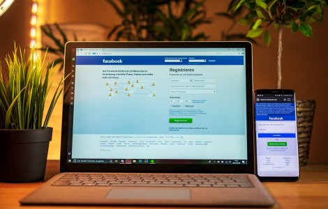 Un malaysian a fost condamnat la 10 ani de inchisoare pentru postari pe retelele sociale