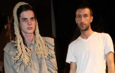 Rozalb de Mura, de la London Fashion Week direct la Bucuresti