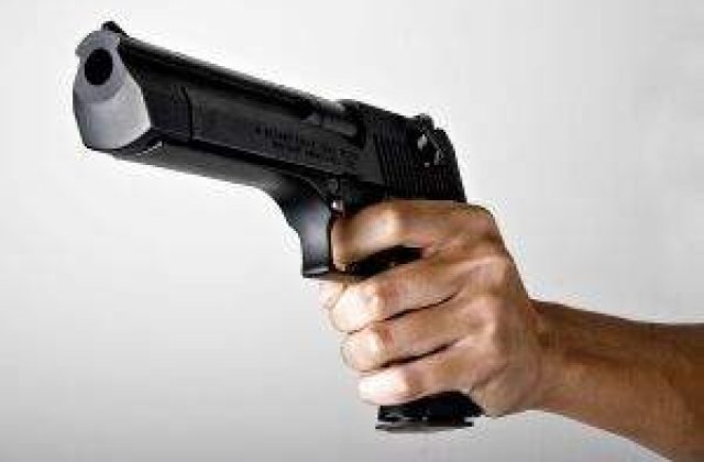 Constanta: Un fost angajat MAI si-a impuscat sotia