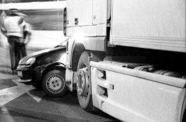 O cisterna s-a rasturnat pe DN2