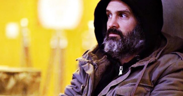 Un barbat a trait ca cersetor doua luni pentru un documentar