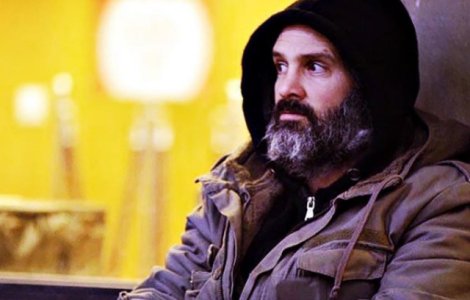 Un barbat a trait ca cersetor doua luni pentru un documentar