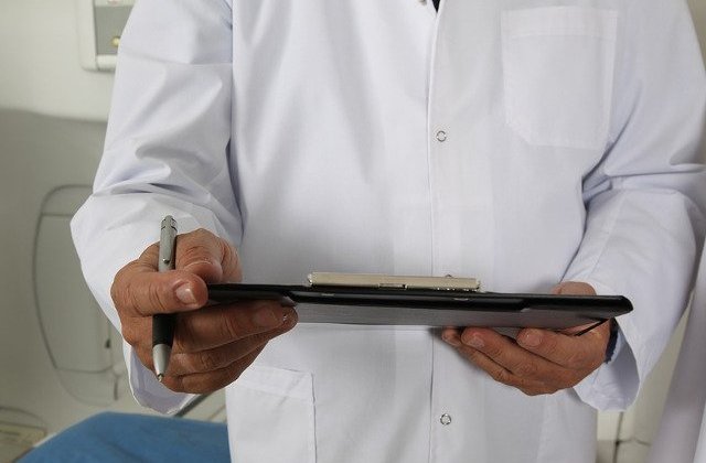 USR: Alianta PSD-ALDE nu vrea ca garzile medicilor sa fie considerate vechime in munca