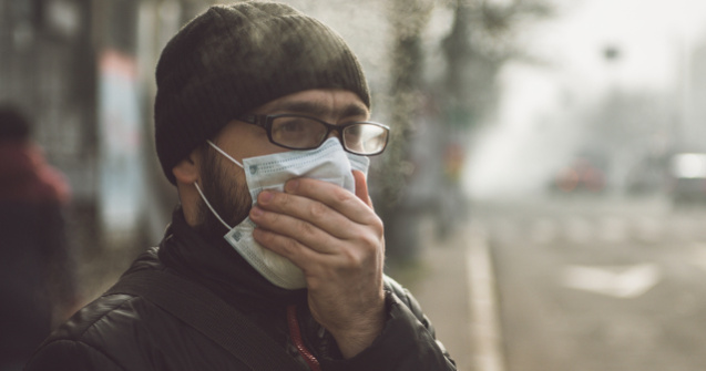 Poluarea atmosferica ucide mai multi oameni decat fumatul, potrivit unui studiu