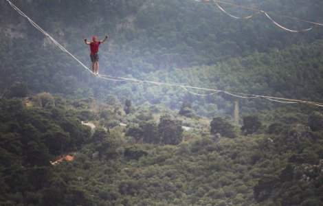  Top  Aventuri si adrenalina: 10 cele mai periculoase sporturi din lume