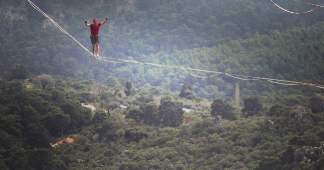  Top  Aventuri si adrenalina: 10 cele mai periculoase sporturi din lume