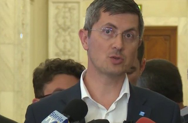 Dan Barna: Daca avem acelasi buget pe masa, USR va vota impotriva