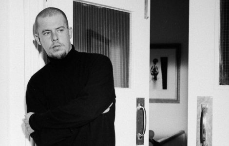 Documentarul despre revolutionarul designer Alexander McQueen, in selectia celei de-a treia editii a Bucharest Fashion Film Festival