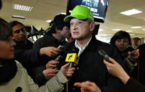 Oprescu spune din nou ca nu candideaza la prezidentiale, dar ca il sustine pe Antonescu