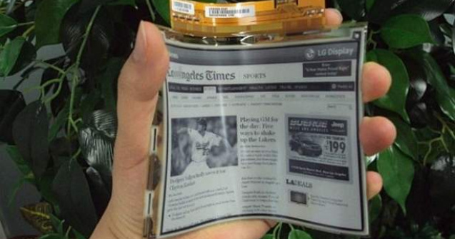 Primul e-paper display flexibil va fi lansat in aprilie