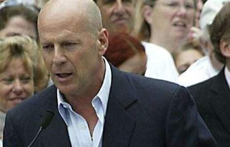 Bruce Willis este tatic pentru a patra oara