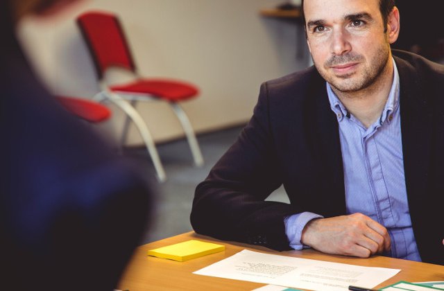 Topul domeniilor care atrag cei mai multi candidati romani