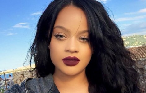 O tanara spune ca asemanarea cu Rihanna o impiedica sa isi gaseasca dragostea