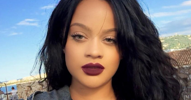 O tanara spune ca asemanarea cu Rihanna o impiedica sa isi gaseasca dr