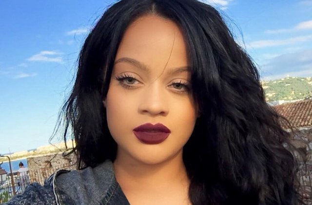 O tanara spune ca asemanarea cu Rihanna o impiedica sa isi gaseasca dragostea