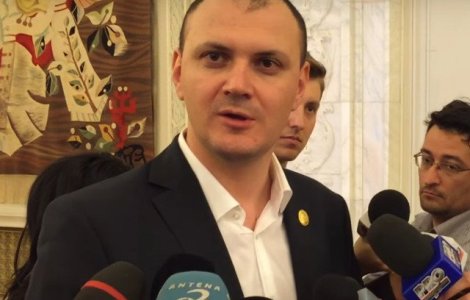 Aproximativ 500 de reclamatii, primite de CNA dupa ce Sebastian Ghita a amenintat protestatarii #rezist la tv