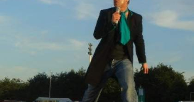 Robbie Williams apeleaza la fani pentru nume de bebe