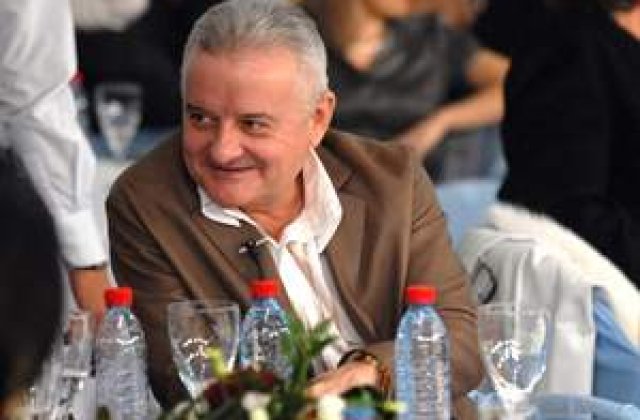 Maharu' a urinat pe masina lui Columbeanu