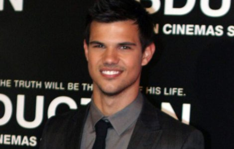Dupa Amurg, Taylor Lautner isi incearca norocul cu o comedie
