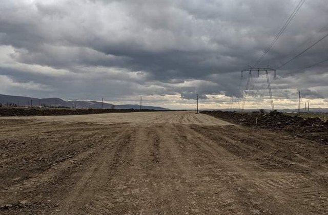 Anuntul ironic al unei companii de HR din Romania: Inchiriem personal specializat constructii pentru sedinte foto