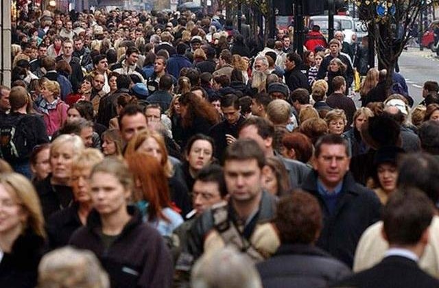 Sondaj: Romanii, tot mai pesimisti in privinta directiei in care merge tara