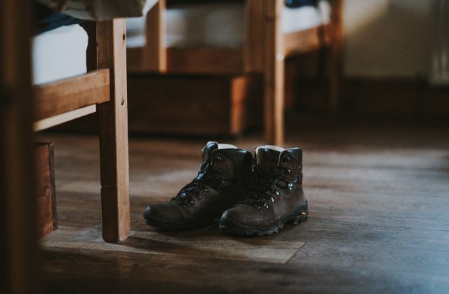 Cum iti ingrijesti ghetele de munte?