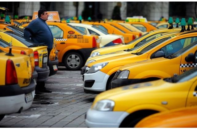 Protestul din Piata Victoriei s-a incheiat. Guvernul promite ca adopta OUG pentru modificarea legii taximetriei