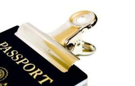 Abuz: Moldovenii nu ne accepta la ei in tara decat cu testul HIV