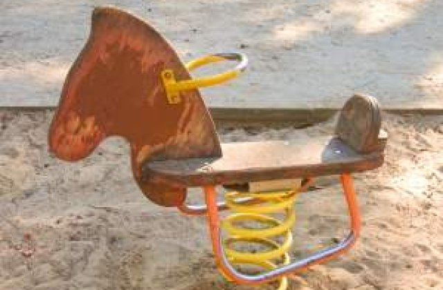 Se schimba Legea Adoptiilor: Ce se va intampla cu orfanii nostri?