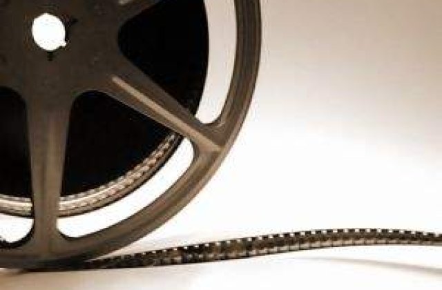 8 serii de filme care trebuie sa "moara"