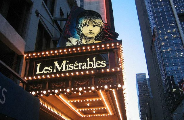 Anne Hathaway face sacrificii pentru rolul din Mizerabilii