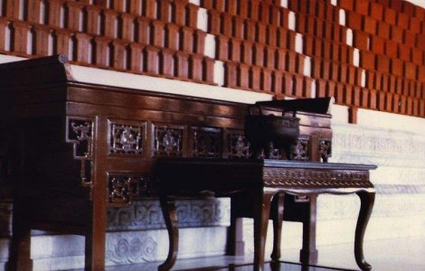 Prabusirea unei podele intr-un lacas de cult din Franta a omorat un copil