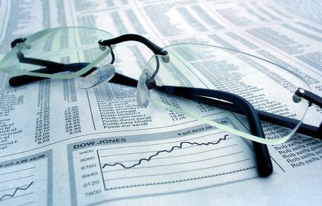 Deficitul comercial a crescut in primele doua luni cu aproape 60%