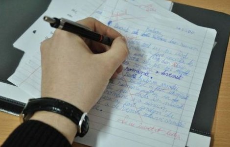 Simulare Evaluare Nationala: Peste 50% dintre elevii prezenti au obtinut medii peste 5