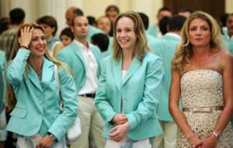 Gimnastele merg intr-un picior dupa aurul european