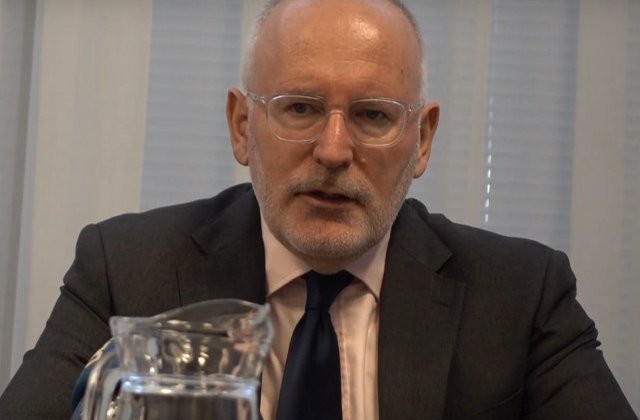 Timmermans: PSD are un comportament total inaceptabil pentru familia mea politica