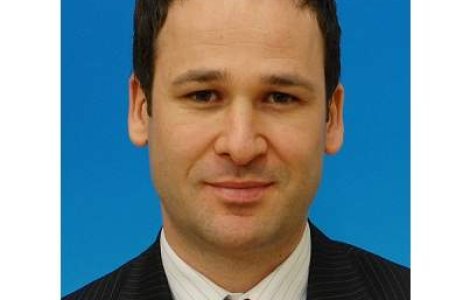 Robert Negoita il acuza pe Liviu Negoita de campanie electorala ilegala