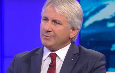 Teodorovici explica de ce a imprumutat 3 miliarde de euro in numele Romaniei