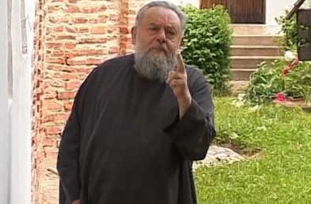 Staret, catre enoriasi: Va dau si peste bot si va scot dintii. Mergeti in padure si puneti-va streangul ca va asteapta Iadul, oricum!