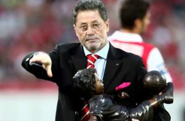 Cornel Dinu: 'Piturca gandeste?! Gandirile sale sunt foarte limitate'