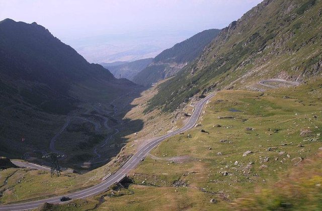 Trafic blocat pe Transfagarasan, din cauza unei avalanse de pietre