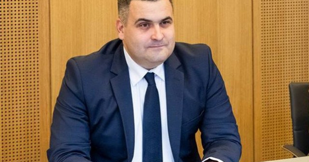 Ministrul Apararii: Nu ma simt vinovat ca nu am facut armata. Nu am fost luat de pe strada si adus in MAp