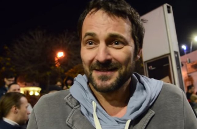 Actorul Andrei Aradits, la protest: Chiar atat de tolomaci suntem, chiar atat de prosti?