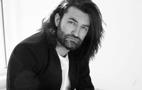 Smiley pleaca intr-un turneu inedit