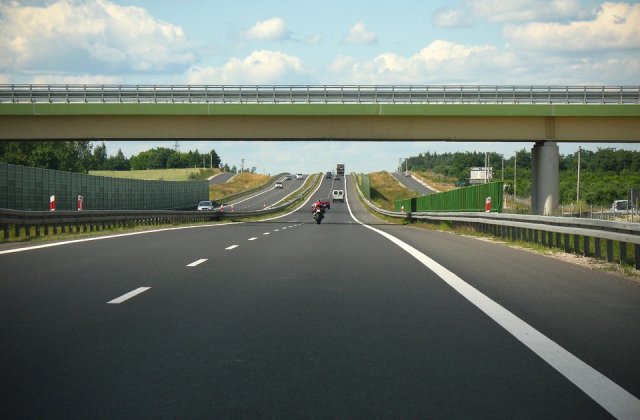 Comisia Europeana aproba fonduri de aproape doua miliarde de euro pentru infrastructura din Romania