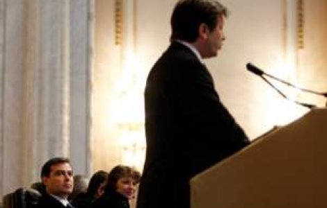 Cioroianu sare la gatul lui Antonescu: Trebuie sa isi asume raspunderea facandu-si o echipa dintre prietenii domniei sale