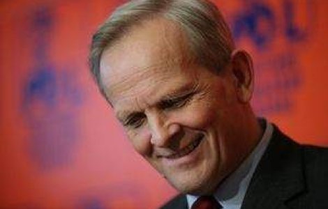 Stolojan: 'Romania este un dezastru total in materie de absorbtie a fondurilor europene'